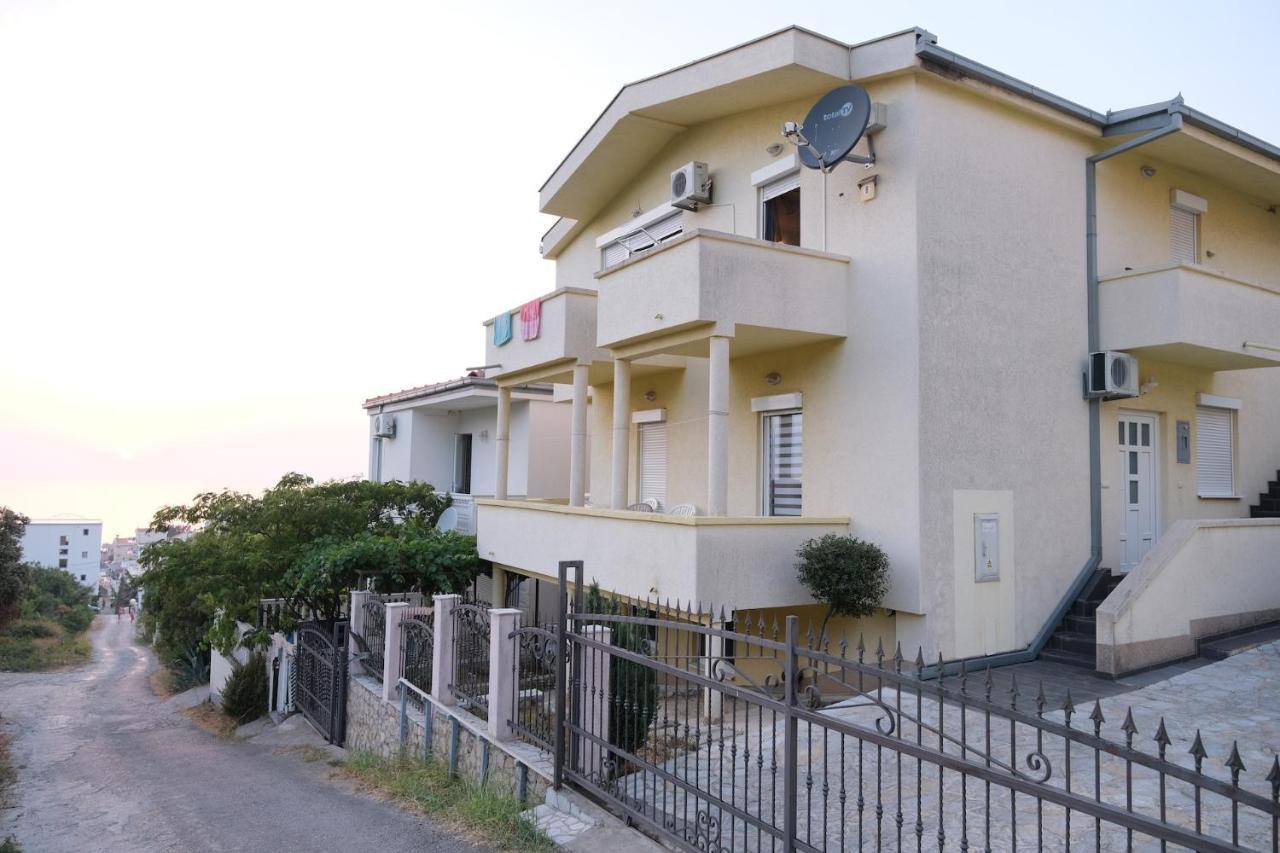 Apartments Jasmina Utjeha Exterior photo